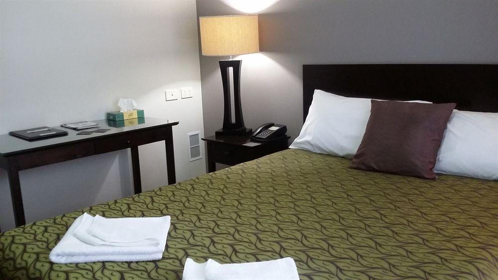 Redcliffe Motor Inn エクステリア 写真