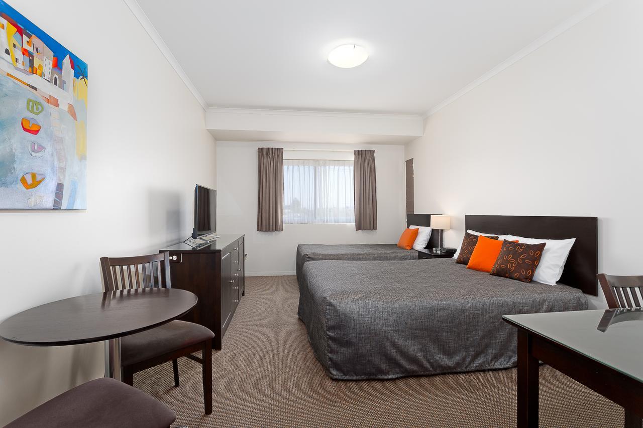 Redcliffe Motor Inn エクステリア 写真